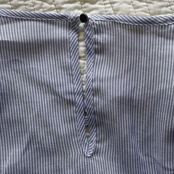 Womens Maurices Top NWT Size M Blue White Striped V Neck Tunic 3/4 Sleeve Button - Picture 6 of 10